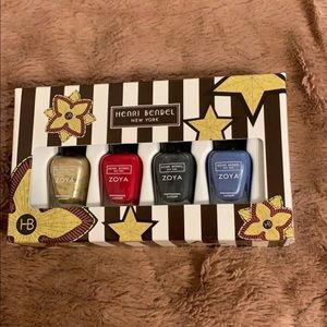 Henri Bendel/ Zoya gift set